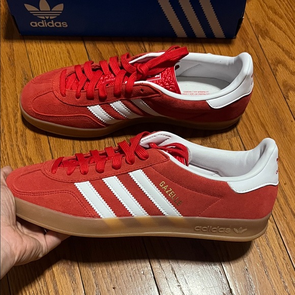 adidas Gazelle Red Suede Sneakers Men size 9-12 JI2063